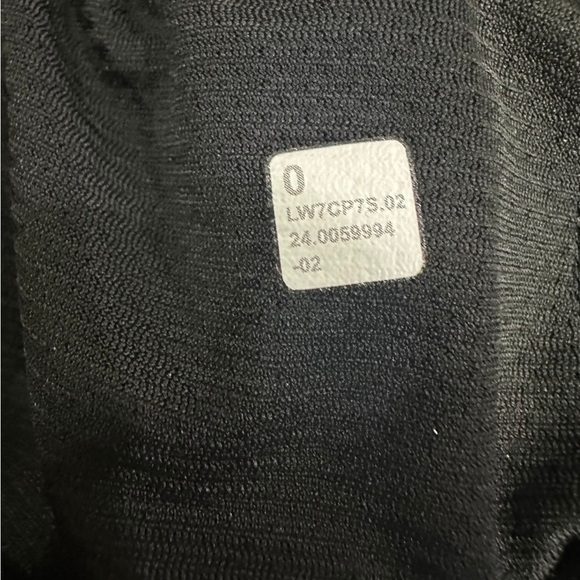 Lululemon Fast and Free Hi Rise Black Short - Picture 2 of 4